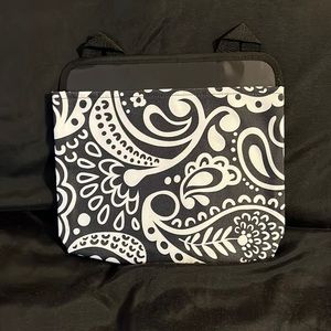 31 wall hanging tote